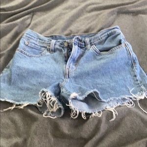 High waisted Levi jean shorts